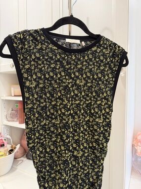 Black dress with Yellow Floral Print — Sleeveless